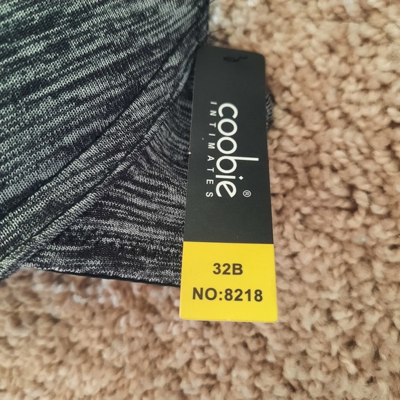 NWT Coobie 32 B Bra..  Padded Underwire, removable straps. - Picture 2 of 4